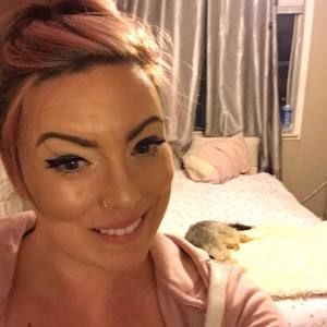 Meet your Posher, Niki